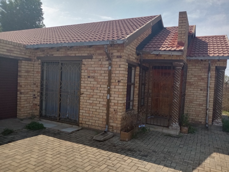 3 Bedroom Property for Sale in Mandela View Free State